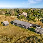 Acucena - 500m From The Sea By Interhome *