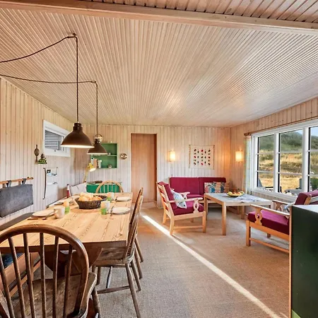 Acucena - 500m From The Sea By Interhome